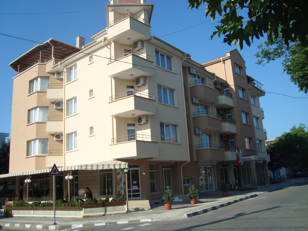 Hotel Astra Ravda Exterior photo