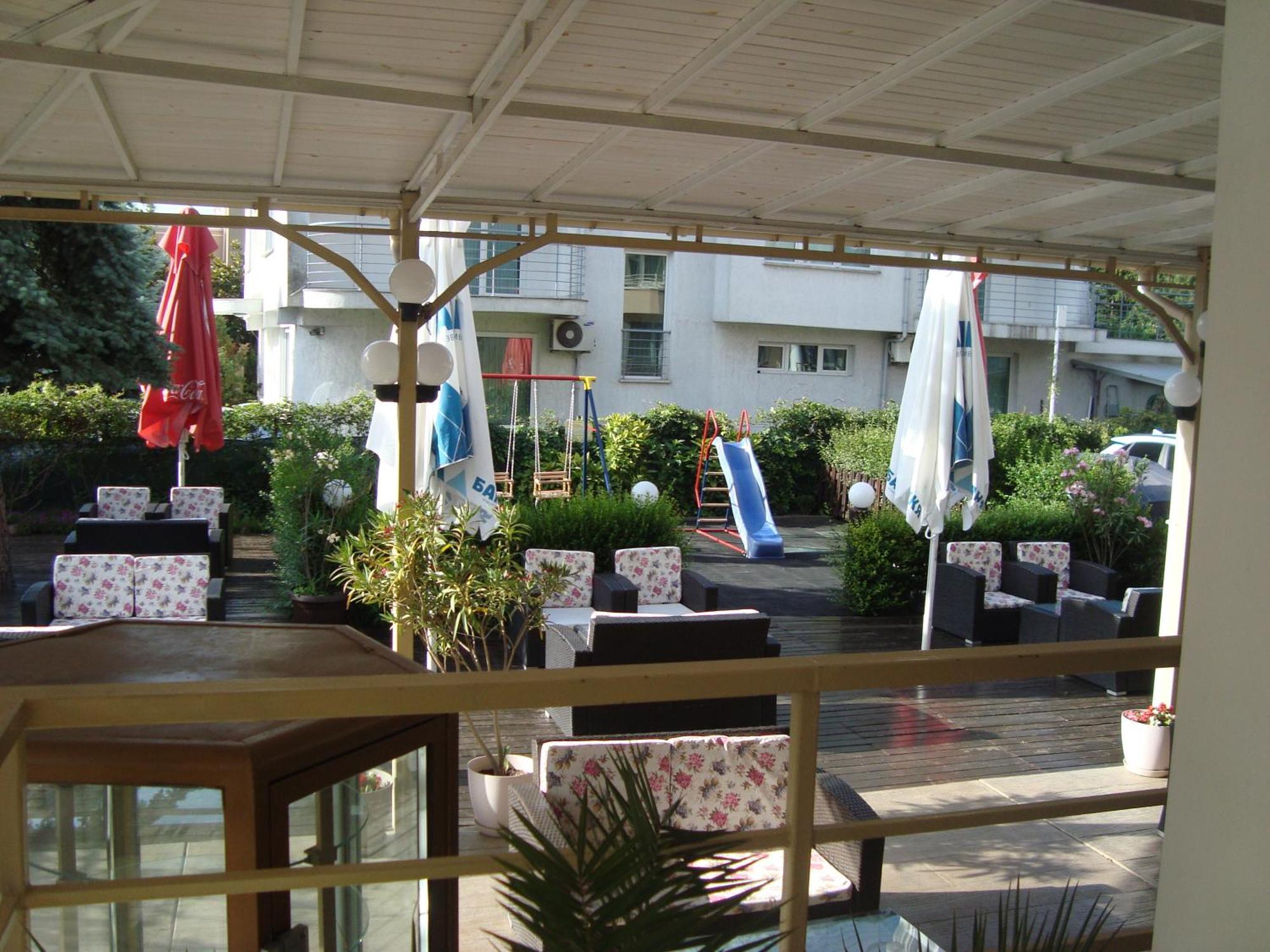 Hotel Astra Ravda Exterior photo