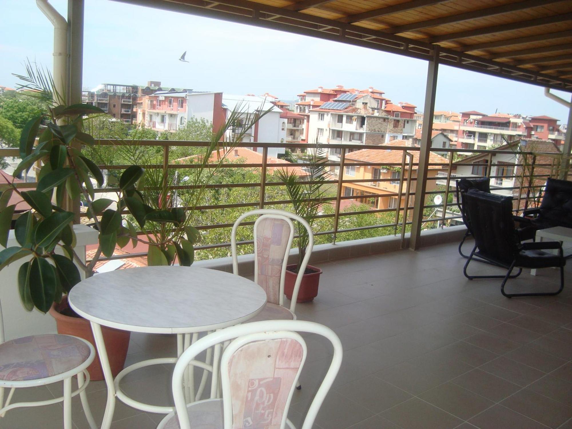 Hotel Astra Ravda Exterior photo
